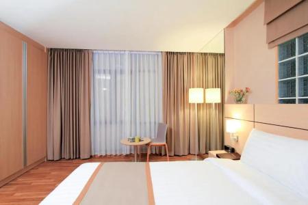 Petals Inn - 124