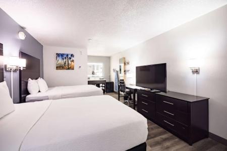 La Quinta Inn by Wyndham Near Busch Gardens - 37