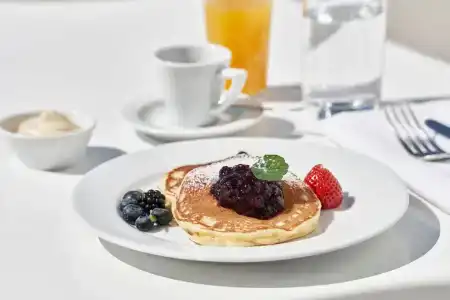 Astra Suites - 11