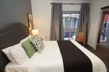 Mariners Court - 2
