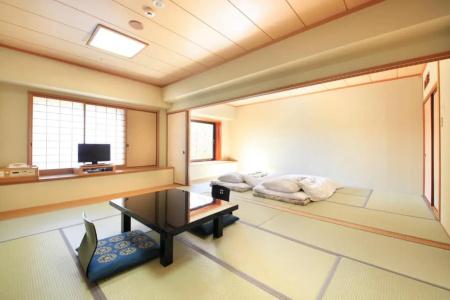 Quintessa Sasebo - 14
