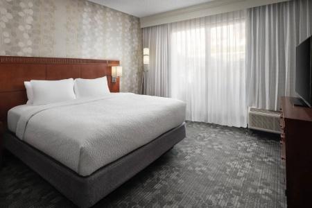 Courtyard by Marriott Phoenix - 3