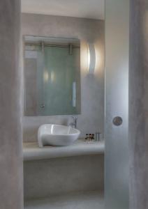 Lilly Residence-Sea View Suites, Adults Only - 28