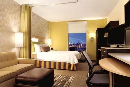 Home2 Suites Long Island City/Manhattan View - 3