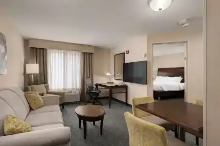 Hilton Garden Inn - 81