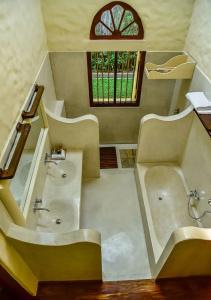 Pedlar's Manor - 4
