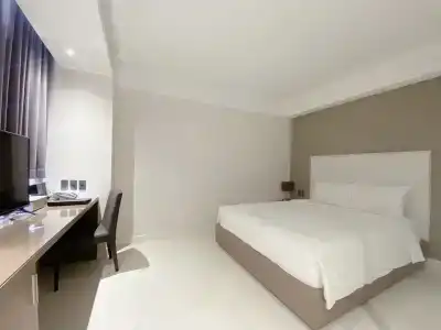 The Luxe - 54