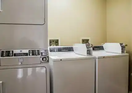 Quality Inn & Suites Near the Theme Parks - 24