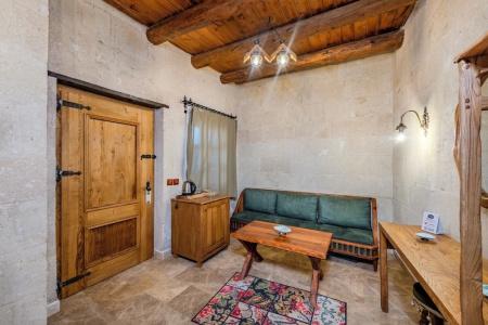 Calypso Cave Suites - 43