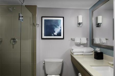 Hilton Garden Inn Miami South Beach - 40