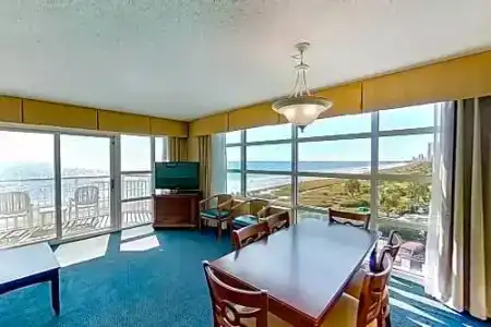 Carolinian Beach - 379