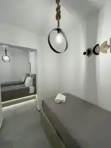 Zoumis Studios - 253