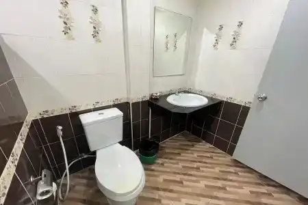 P and P Place - 25