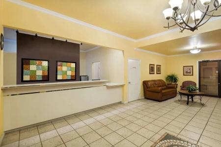 Days Inn by Wyndham San Antonio Northwest/Seaworld - 9