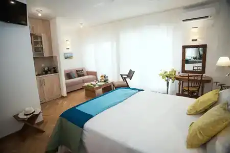 Rastoni Athens Suites near Acropolis at Tsatsou street - 4