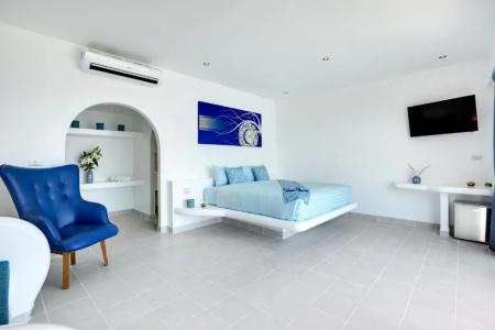 La Perle Luxury Boutique - 38