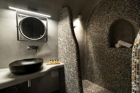 Daydream Luxury Suites - 44