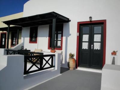 Vrachia Studios & - 115