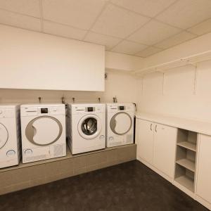 Newton Heilbronn - 32