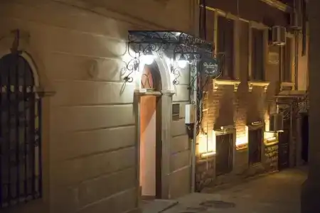 City Walls - 15