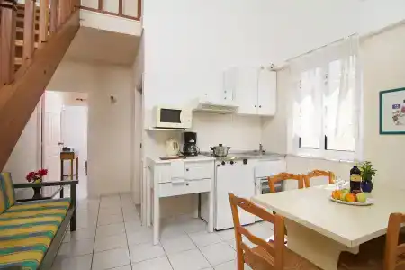 Trefon  and Family Suites - 23