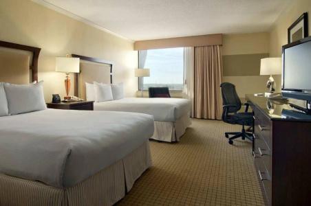 Hilton North Hills - 4