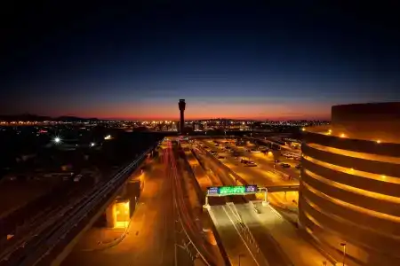Hilton Phoenix Airport - 24