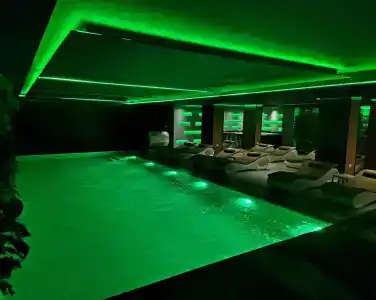 Henry Resort & Spa - 12