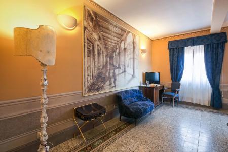 I Portici Boutique - 6