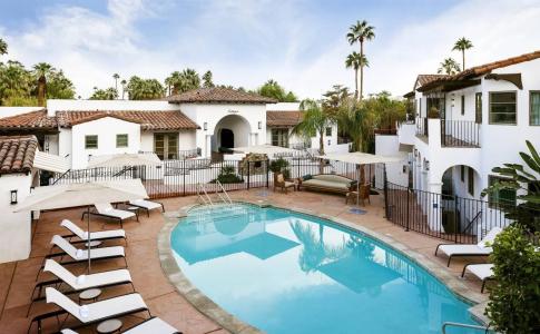 Triada, Autograph Collection - 13