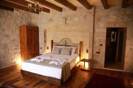 Sarnich Cave Suites - 3