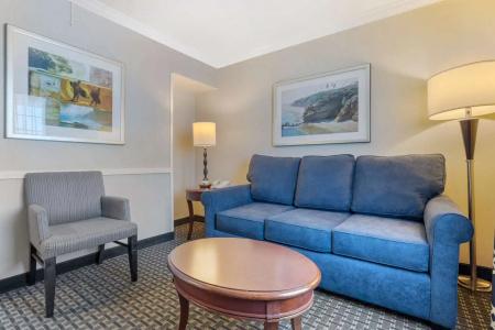 Best Western Plus Marina Shores - 32