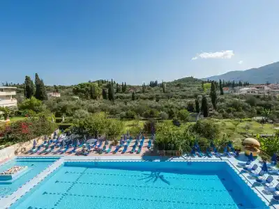 Koukounaria & Suites - 14