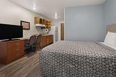 Woodspring Suites West In Qd - 8