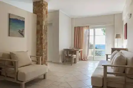 Alonissos Beach Bungalows And Suites - 6