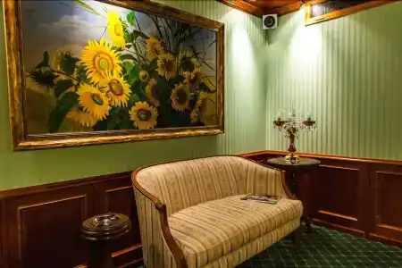 Tb Palace & Spa - 16