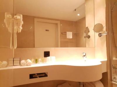 Nash Suites Airport - 39