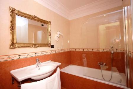 Caroline Suite - 23