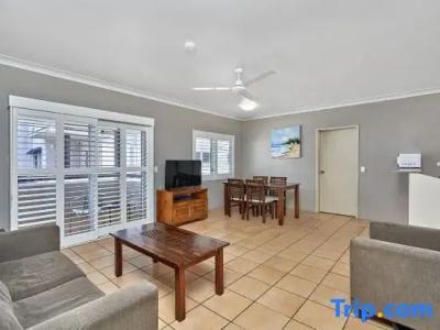 Cairns Reef Apartments & - 61