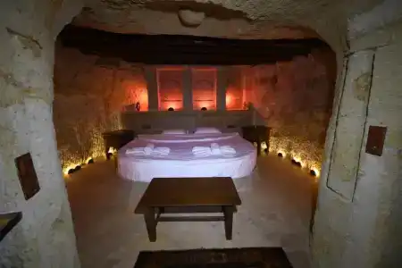 Seraphim Cave - 2