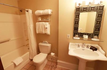 Inn at 835 Boutique - 49