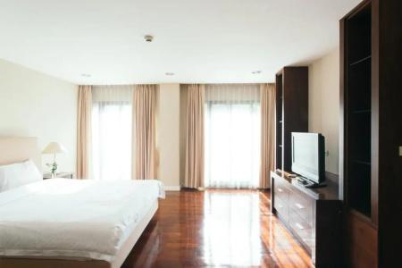 Thomson Residence - 208