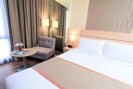 Petals Inn - 120