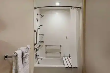 SpringHill Suites by Marriott Orange County - 50