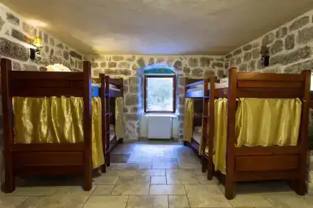 Old Town Youth Hostel - 11