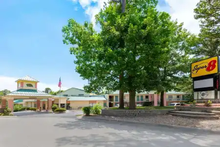Super 8 by Wyndham - 12