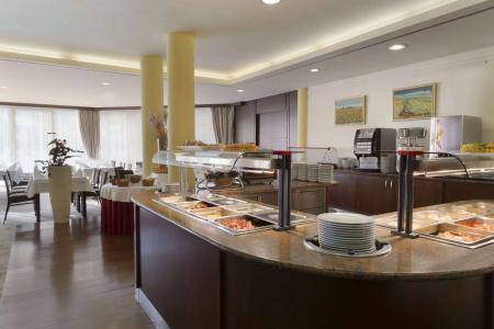 Ramada & Suites Kranjska Gora - 8