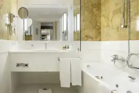 Holiday Inn Athens Attica Av, Airport w., An Ihg - 38