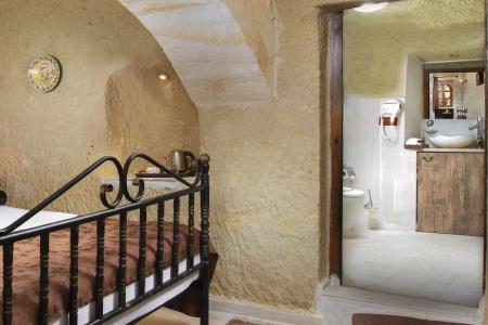 Romantic Cave - 10