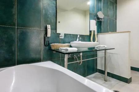 Angela Suites Boutique - 98